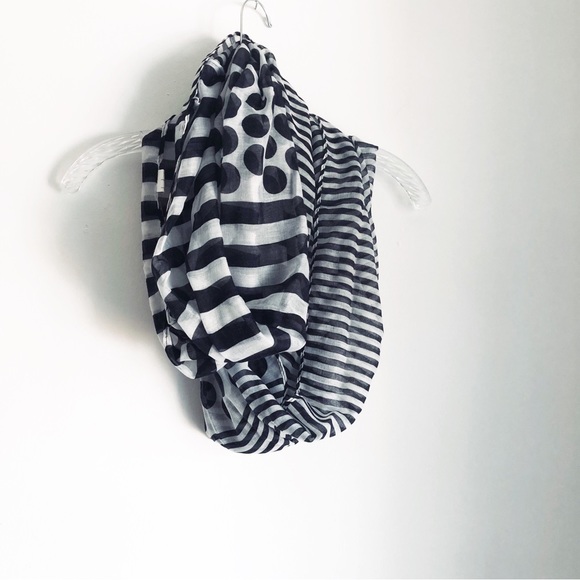 Smart Trend Infinity Scarf - Picture 2 of 6